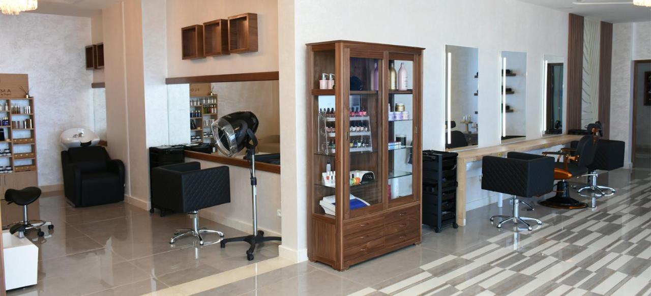 Pickalbatros White Beach Taghazout (Adults Only) Eksteriør billede A salon in the United States